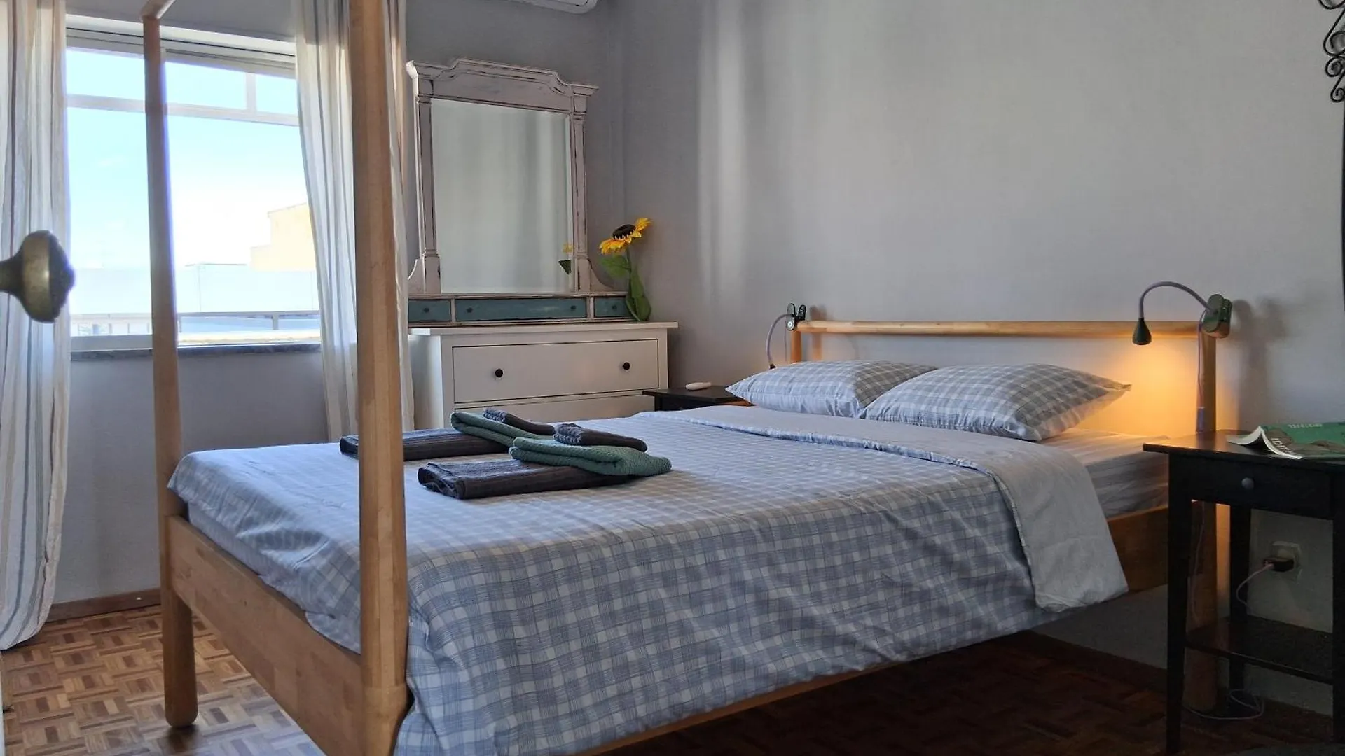 Apartment All In Art And Love Faro Portugal